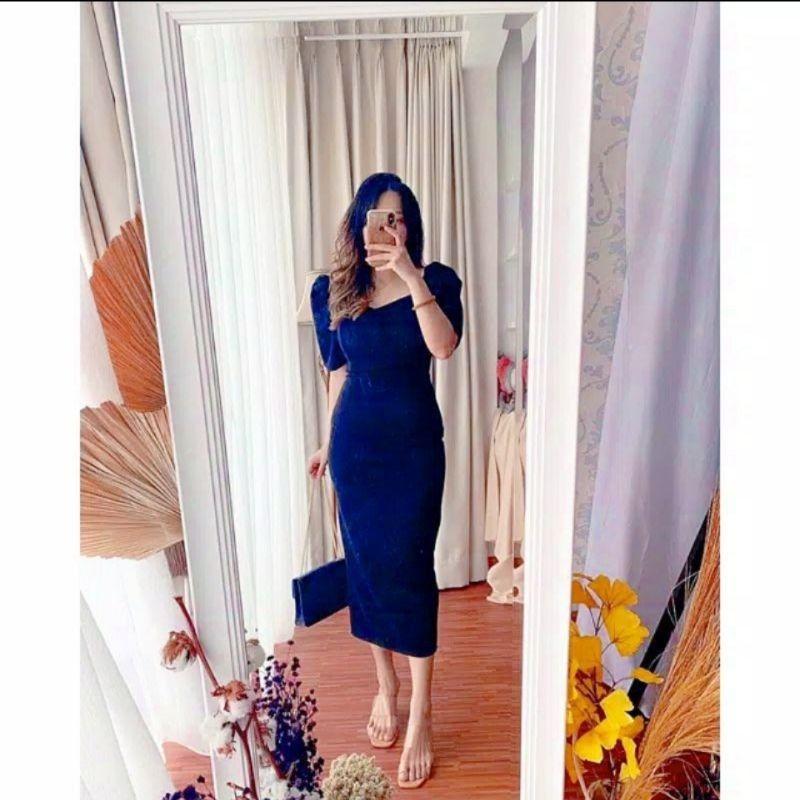 Aira Sabrina Dress Scuba Wanita dengan Model Leher Sabrina dan Tangan Karet 1