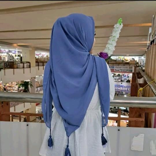 Segiempat tassel jumbo syari size 130x130cm / hijab segiempat pompom viral 5