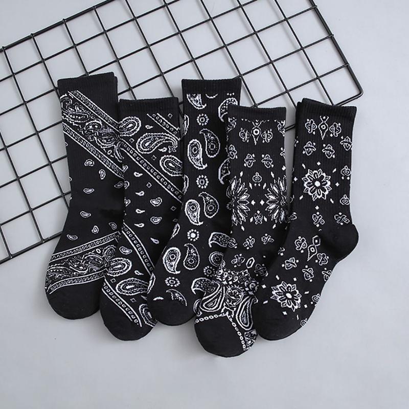 Cool Fashion Street Cotton Harajuku Male Paisley Flower Socks Korean Style Socks Women Hosiery Middle Tube Socks 0