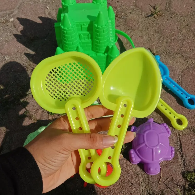 Ember Pantai TB 02 dengan Berbagai Macam Cetakan Toys/mainan cetakann pasir murah aneka/ istana pasir + bubble wrap 4