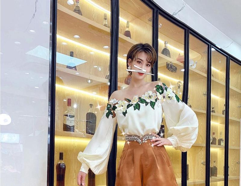 Product Introduction of Áo Sơ Mi Thêu Lưới Thiết Kế Cho Nữ, Hàng Mới Về Mùa Mùa Xuân 2024, Áo Sơ Mi Thêu Hoa Nặng Áo Sơ Mi Nhỏ Đẹp Sang Trọng 18