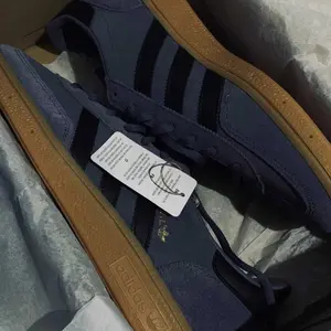 adidas Lifestyle Handball Spezial Shoes Men Purple JR3847