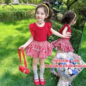 Ceria-Set Rok Angin Dopamin Anak Perempuan / Set Anak Perempuan Kotak-kotak Merah / Atasan Lengan Rumbai dan Rok Mengembang Dua Potong