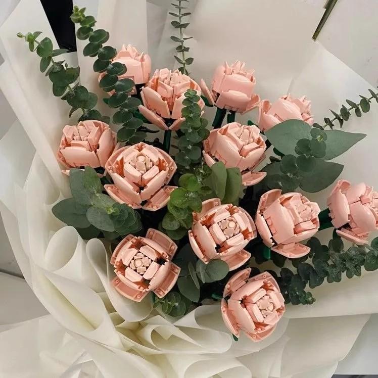Product Introduction of Valentine's Day Exclusive Surprise! Rose building blocks, small particles pieced together to create a dreamy eternal flower, creative DIY interpretation of ultimate romance 7