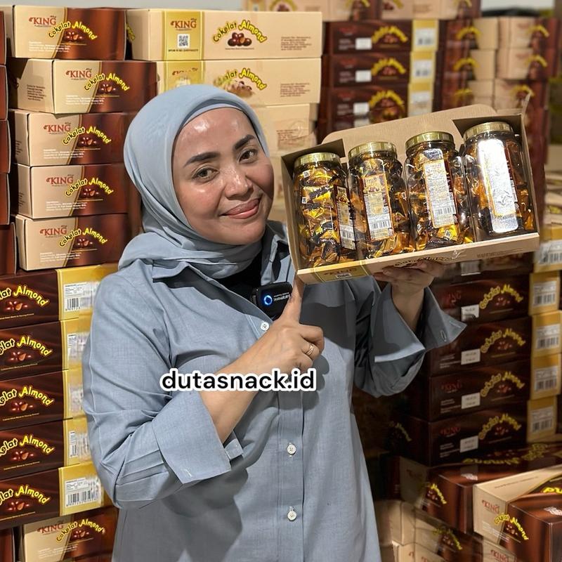 Dking coklat almond isi 4 toples ( COD )  kacang almond utuh lapis coklat 0
