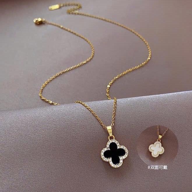 Dây chuyền titan Vòng Cổ nữ hình cỏ 4 lá 2 mặt trắng đen Trang Sức thời trang Hàn Quốc
