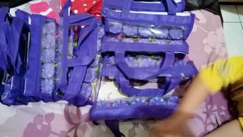 Product Review of Hampers Mawar Ungu Ovina Sugar Candy Rose murah dan unik  ( AFL) Botol Paket Coklat Permen Toples Gummy Snacks Food Makanan Choco Red Chocolate Cemilan from I**a 1
