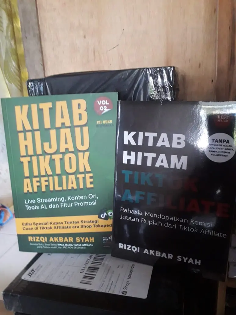 PAKET 2 BUKU KITAB HITAM TIKTOK DAN KITAB HIJAU TIKTOK AFFILIATE