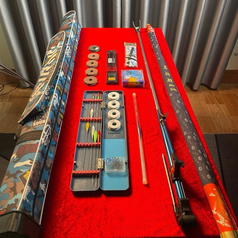 Bộ Cần Câu Cá Đầy Đủ - Kèm Cần Câu 8H 5m4 - Bao đựnġ Cần - 5 Phao Ngày - 1 Phao Điện - Cuộn Cước 100m - Dây Cuốn Cần - Hộp Phao Xanh - 5 Trục Buộc Sẵn - Gác 2m1 ultra mập - Thẻo Cước BKK - Phao Điện Kèm Pin - Bộ Đầy Đủ Câu Cá Giải Trí Cho Mùa Hè Này.