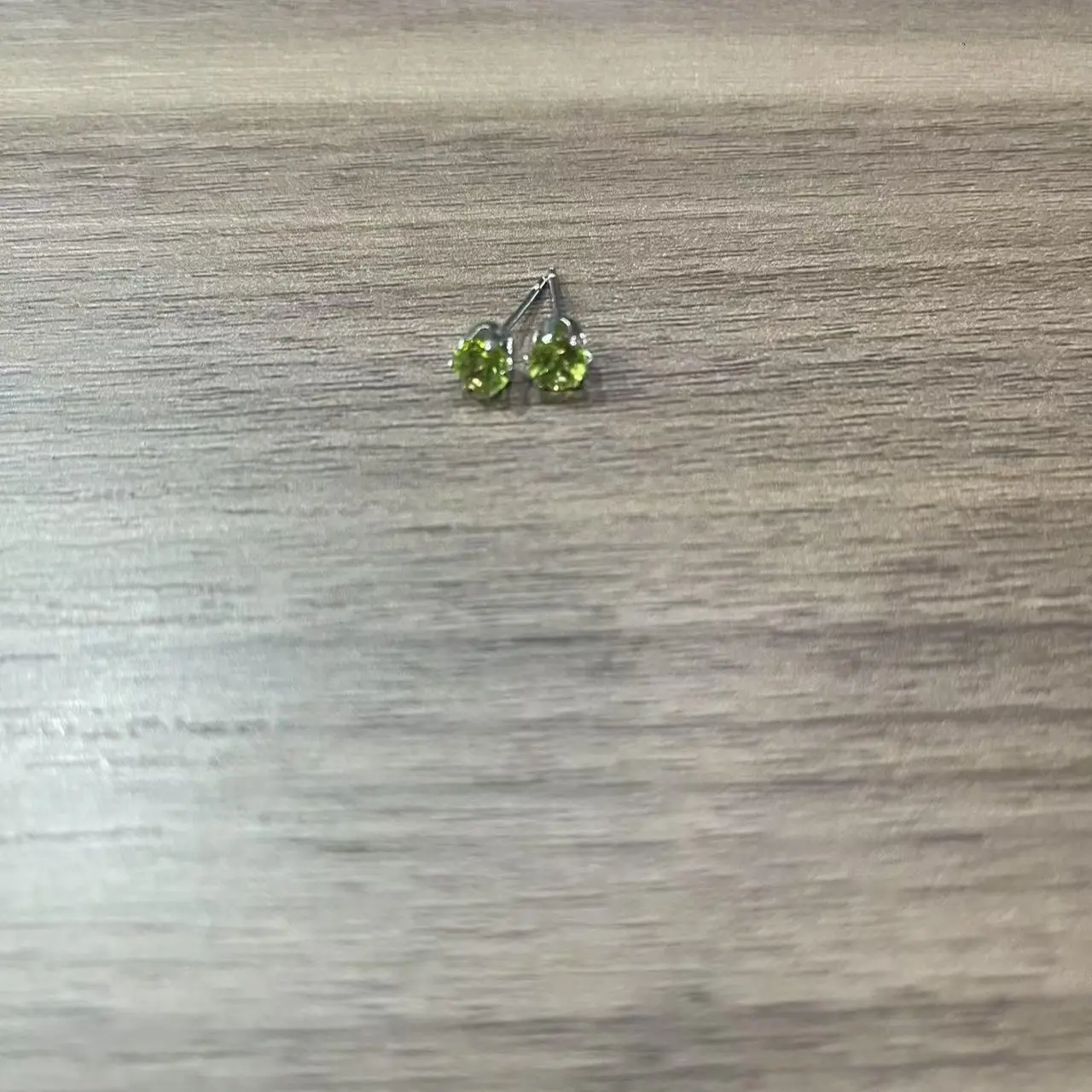 【OGDA】925 sterling silver natural peridot mini stud earrings are simple and versatile, small fresh green gemstone ear bone pin earrings gift valentine's day