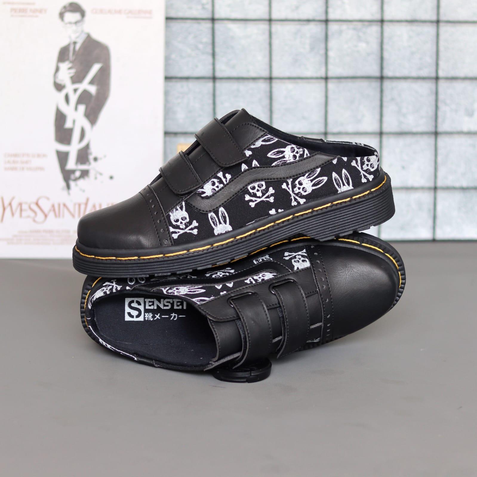 Bustong - Sandal Selop Kulit Asli Original Pria Casual BLACK Bustong - Sandal Selop Kulit Asli Original Pria Casual BLACK