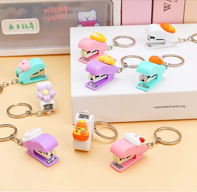 Staples Mini Stationery Karakter Cute Gantungan Kunci Stapler Souvenir Hekter ATK010 - XOBOX 7