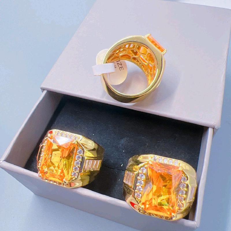 nhẫn Nam hột vàng Vuông có lót lòng bền đẹp có kí hiệu