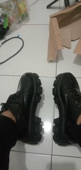 Product Review of Lovely Sepatu Sekolah Docmart Wanita Loafers Hitam Terbaru 2024 Fashion Korean Style Premium Import Quality R-15 Bisa COD Karet Shoes Kerja Hitam Kasual from b**e 1