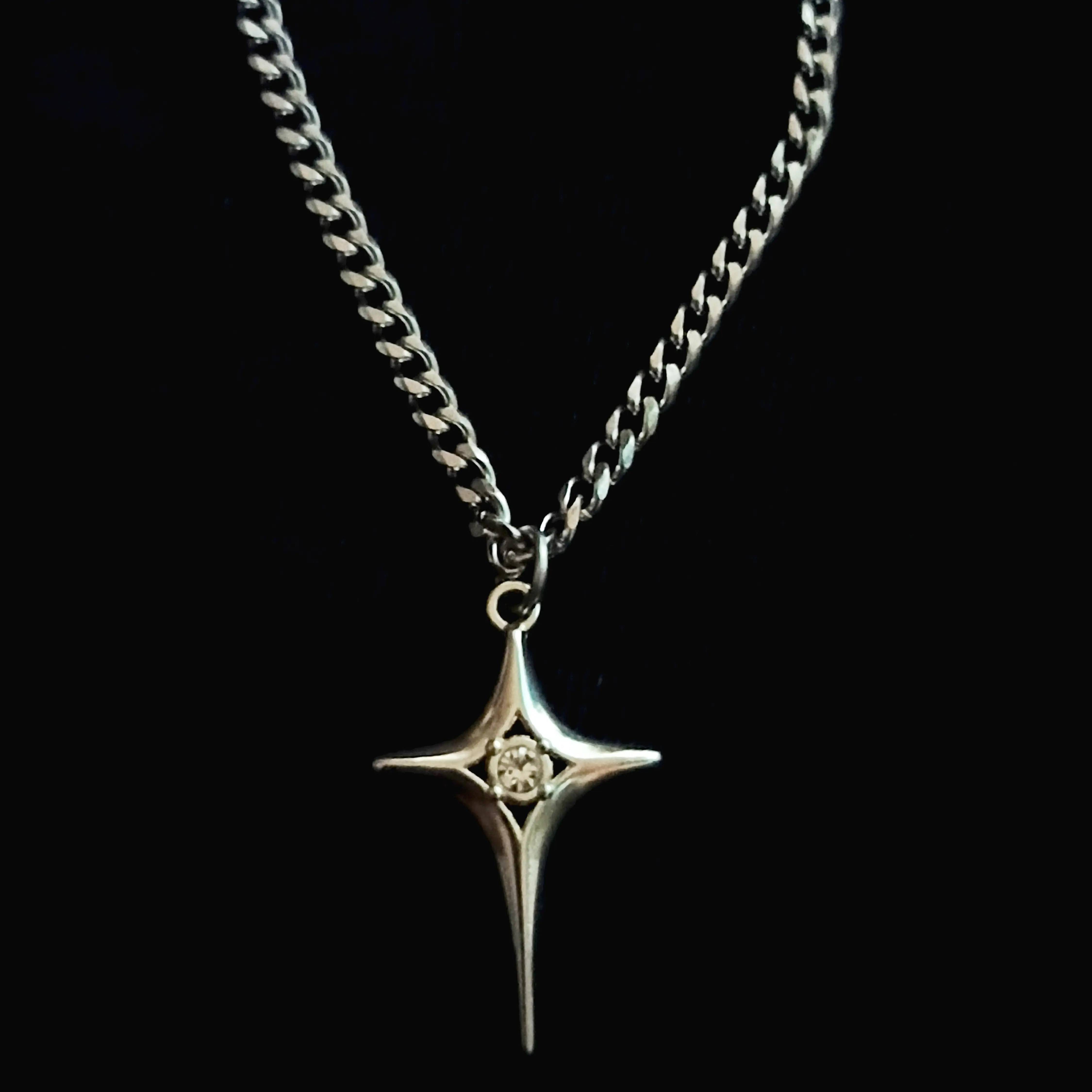 KALUNG TITANIUM LIONTIN BINTANG PERMATA PRIA DAN WANITA TERBARU