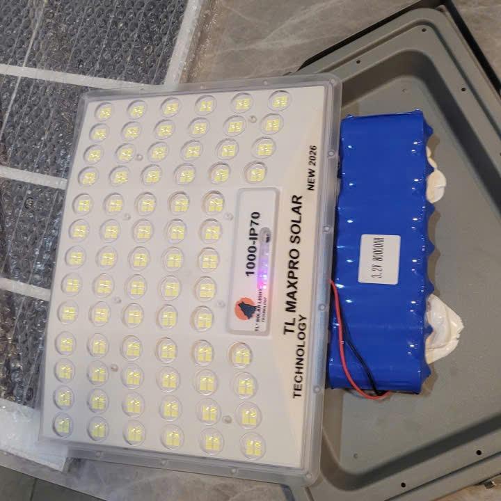 [ĐÈN MẮT SÓI _SIÊU SÁNG TẤM PIN 35X70] Đèn Năng Lượng Mặt Trời Mắt Sói 1000w-IP70, 292 chip led 5054 BH 5 NĂM