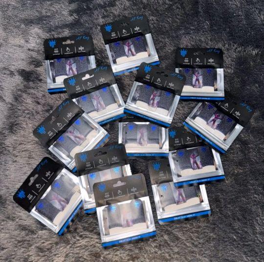 Sarung Jempol AP King V2 X BSK Pian) Aksesoris Gaming Anti Keringat, Logo Reflectif Hologram & Licin Banget Untuk Game Free Fire & Mobile Legends By Andra ST Sarung Jempol AP King V2 X BSK Pian) Aksesoris Gaming Anti Keringat, Logo Reflectif Hologram & Licin Banget Untuk Game Free Fire & Mobile Legends By Andra ST