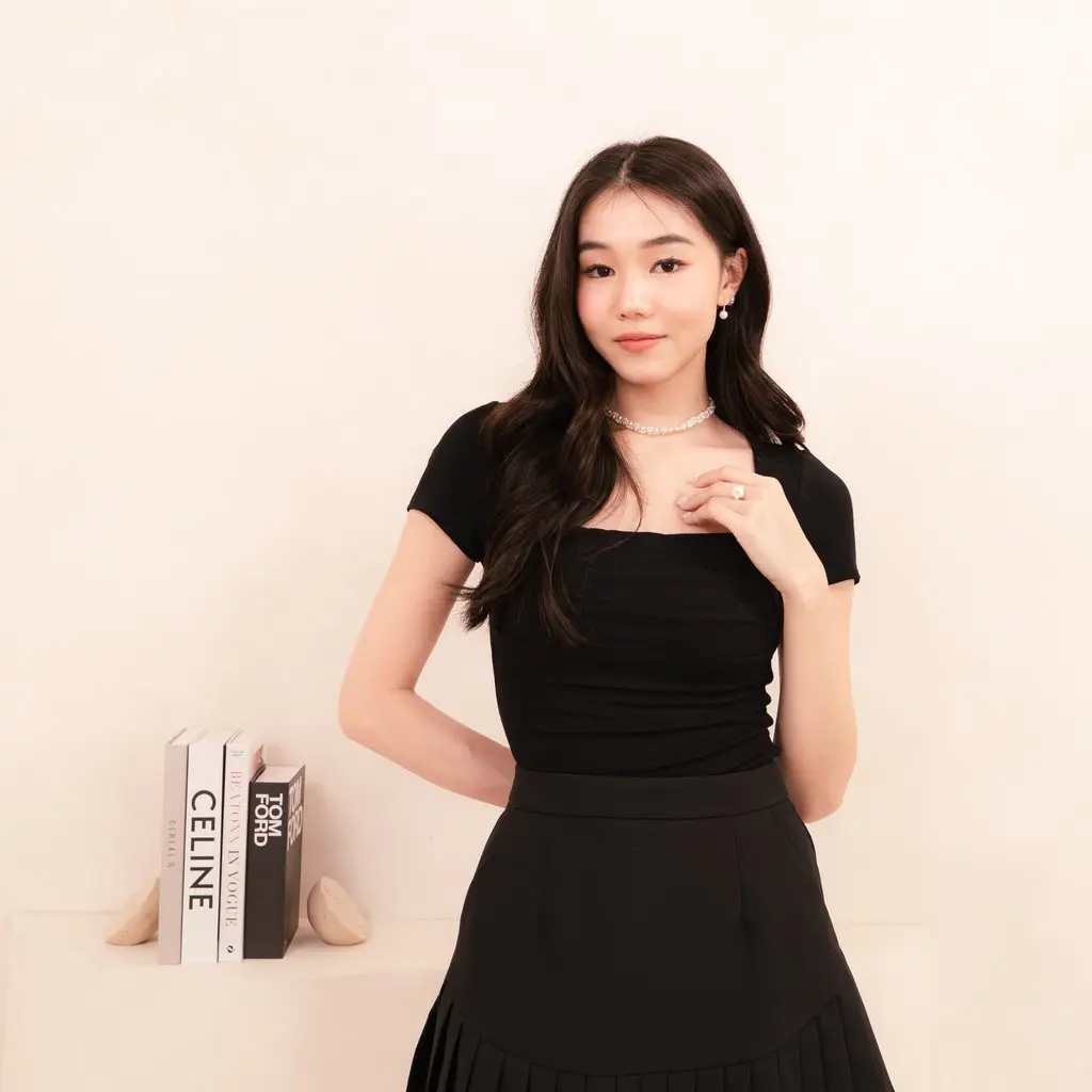 (BARE/BASIC) Teresa V2 Straight Neck Ruched Sleeve Top in Black