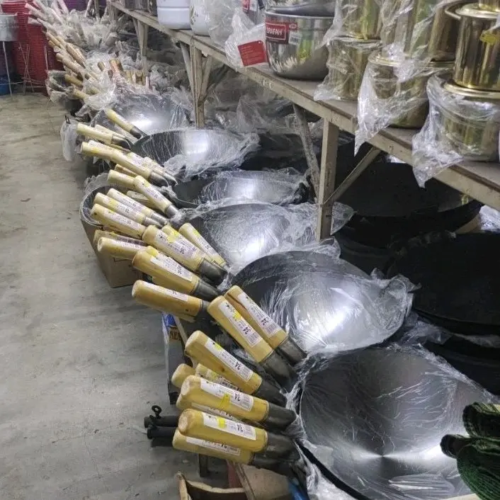 KBM Wok /Kuali besi /Kuali masak panas /Kuali tomyam /kuali tangkai kayu /wok with Wooden Handle / Steel caldron wok Kitchenware