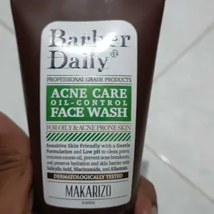 Paket Ganteng Anti Ribet - Scentsations Amber Wood & Barber Daily Acne and Oil Control Face Wash