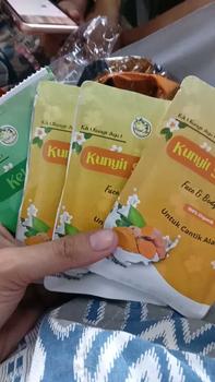 Product Review of Masker Wajah dan badan Kunyit Ayu Kopi 4 Pcs Mencerahkan & Mengencangkan Memudarkan wash mask from I**o 0