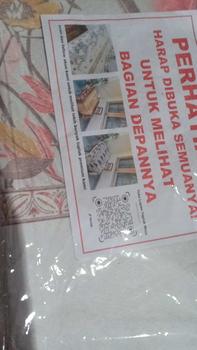 Product Review of Taplak meja gaya kontemporer kualitas tinggi hot stamping waterproof pvc taplak meja 3d heksagonal dan pola bunga from M**i 0