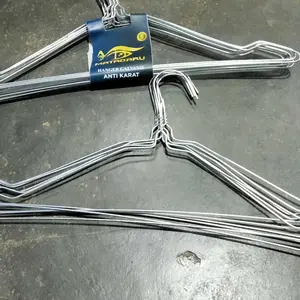 (PAKET ISI 50 PCS) HANGER WARNA MIX WARNA PAKAIAN