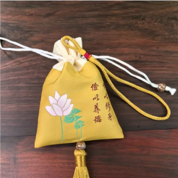 Laoshan sandalwood incense sachet