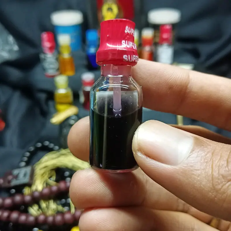Botol Minyak Asma' Misik Hitam Asli 1