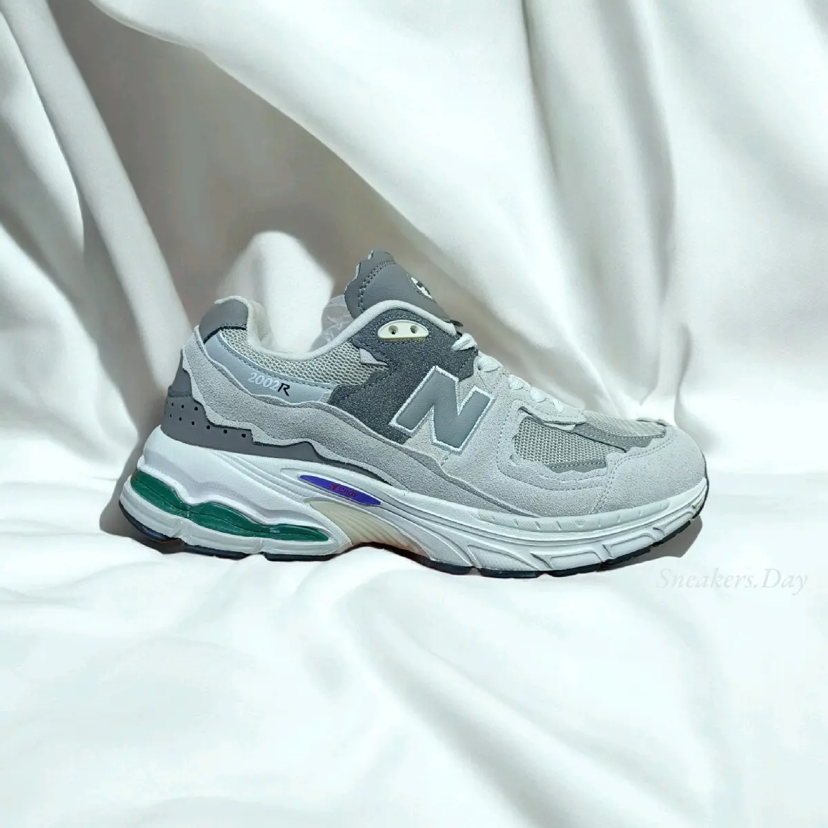 PROMO Sepatu Kasual Pria NB 2002r Hight Quality Limited Edisi Best Casual Sneakers