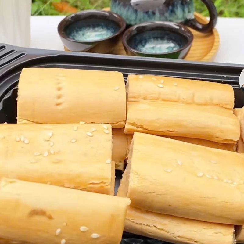  Bánh Dừa Nướng Cuộn Sữa Thơm Lừng Béo Ngậy Mềm Xốp Sản Phẩm Đạt Chuẩn Ocop Hộp 400g 
