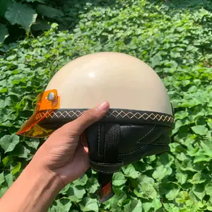 Helm Chip Lish Hammple dilengkapi dengan pet akrilik keren dan kalcer
