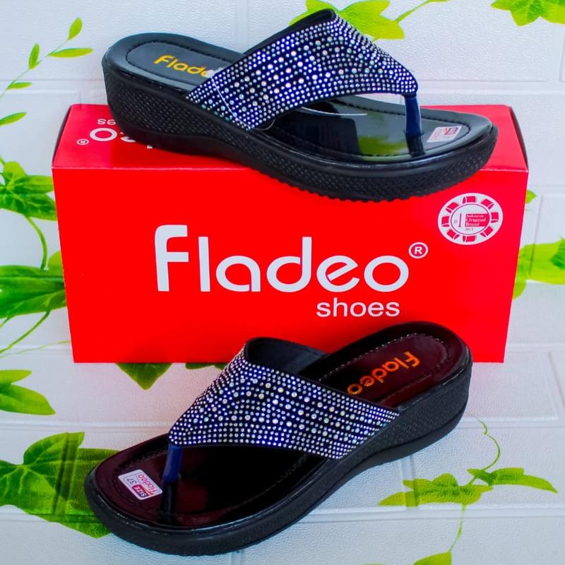 Product Introduction of Sandal Wedges Wanita Kekinian/ Sandal Wedges Wanita Model Jepit Manik-Manik Terbaru 11