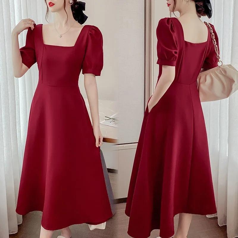 Có sẵn hàng, đầm nữ phong cách Hepburn năm 2026 cỡ lớn, bộ sưu tập mùa hè, tay phồng, trang phục nữ cỡ lớn, cổ vuông, thiết kế ôm eo tôn dáng, tạo hiệu ứng thon gọn, đầm dài đến gối thanh lịch