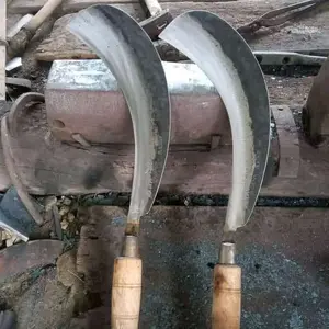 Arit rumput alat untuk potong rumput