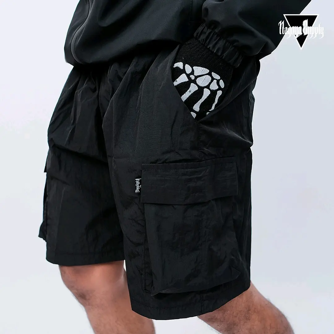 Celana Pendek Pria - Celana Parasut Waterproof Anti Air - Celana Trackpanst Parasut- Celana Trackpanst Cargo Type 3 Hitam Cowok