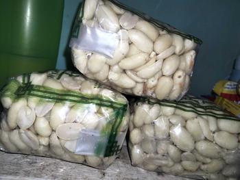 Product Review of kacang kupas tuban 3 X 250 gram biji kecil dan sedeng kemasan baru edisi lebaran from n**a 0