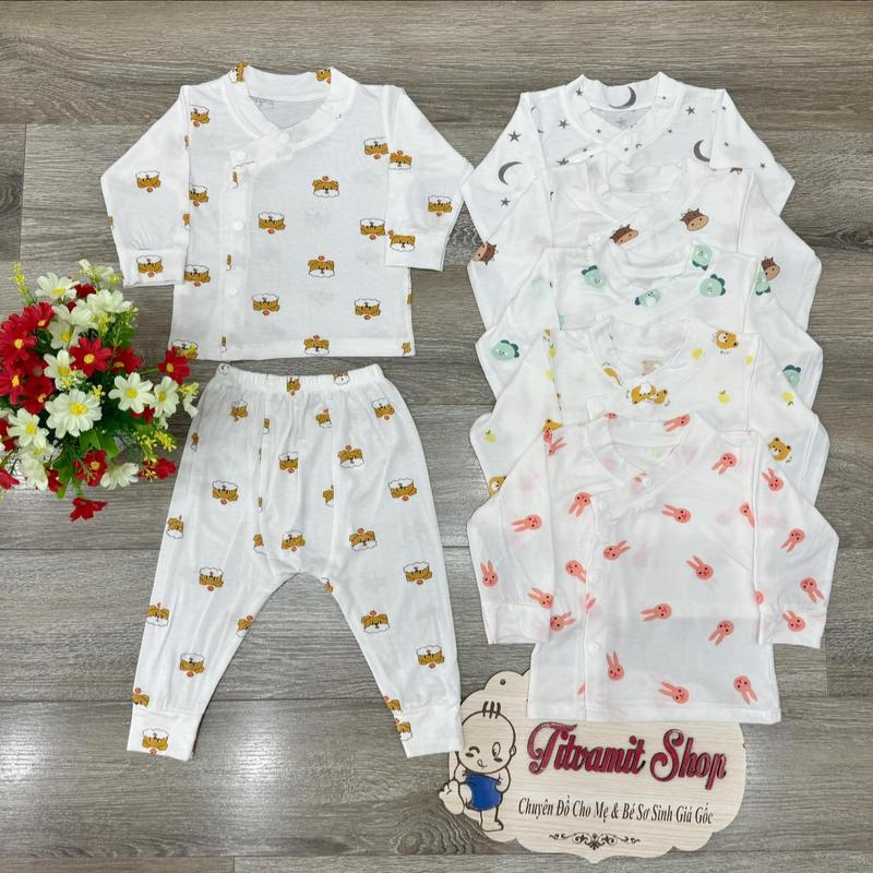 Bộ dài cúc lệch Minki Bae peptit trắng họa tiết cho bé