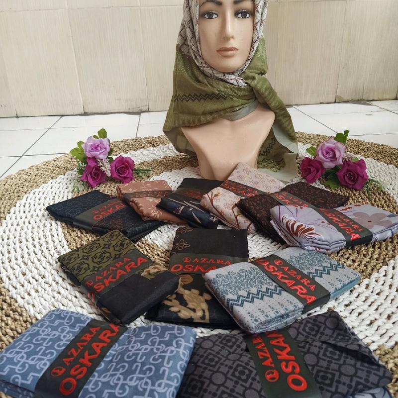 hijab segi 4 motif dan warna pilihan , setiap motif  1 warna 2