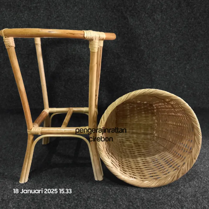 Standing Pot Rotan Classic Anyaman Rotan Diameter 30cm Tinggi 40cm 2
