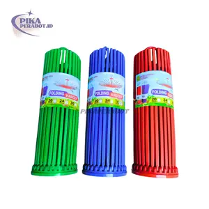 Pika Perabot Folding 30 Stik Gantungan Putar Hanger Warna Hijau Biru Merah Praktis Tahan Lama untuk Gantungan Barang dengan Desain Putar dan 30 Stik Dilipat