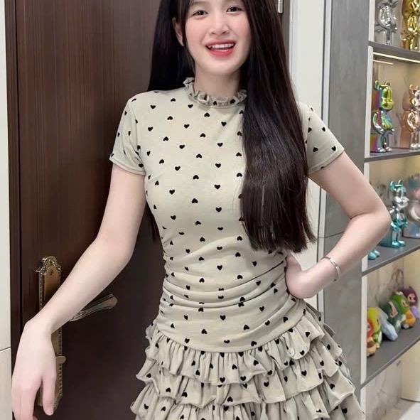 VÁY BÈO CỔ Tay Cộc Nhún Eo Chân Váy Tầng Chất Tăm Tiêu Tim Nhung - Hân Linh shop