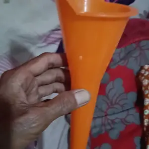 Corong Oli Panjang Minyak Bensin Radiator Bahan Plastik Multifungsi - 10008624