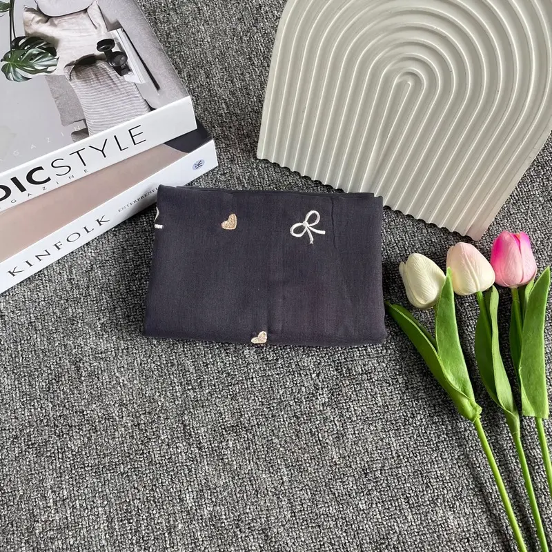 Hijab Segi Empat Paris Bordir Pita Love Coquette 4