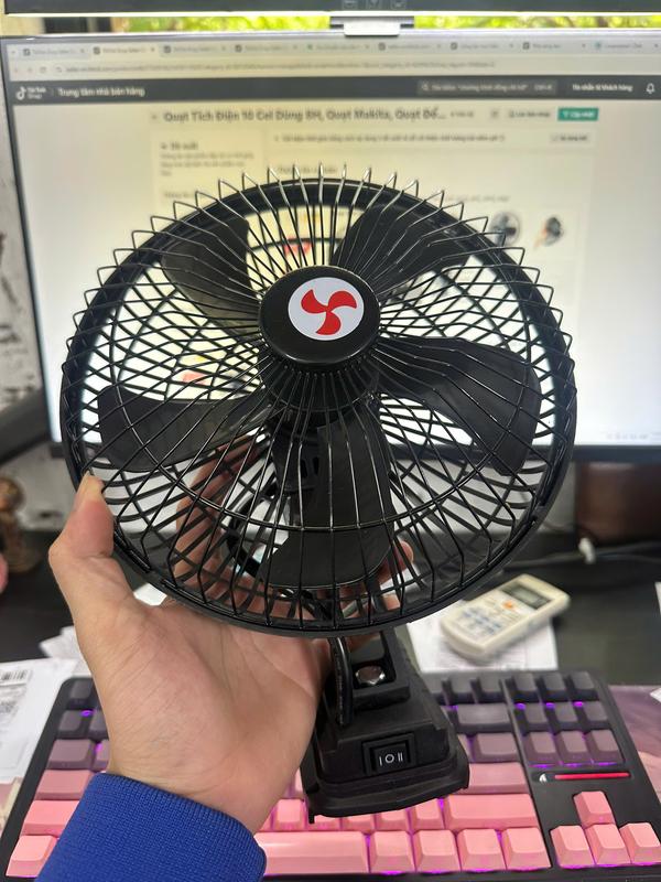 Quạt Tĩch Điện 10 Cel Dùng 8H Quạt . Quạt Để Bàn Tích Điện 2 Cấp Độ Gió Siêu Mát QuạT Fan