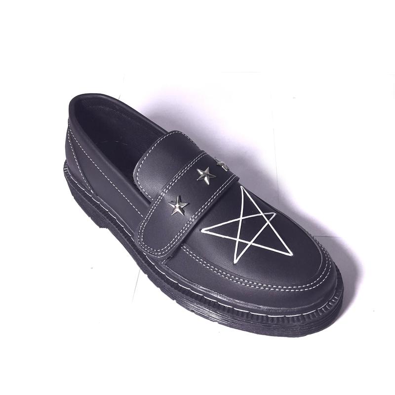 MYangel.id sepatu slipOn kasual pria wanita bintang kombinasi warna full hitam motif paku bintang  unisex stars shoes flat Musim panas dokmart docmart Musim panas Kerja Sneakers 1