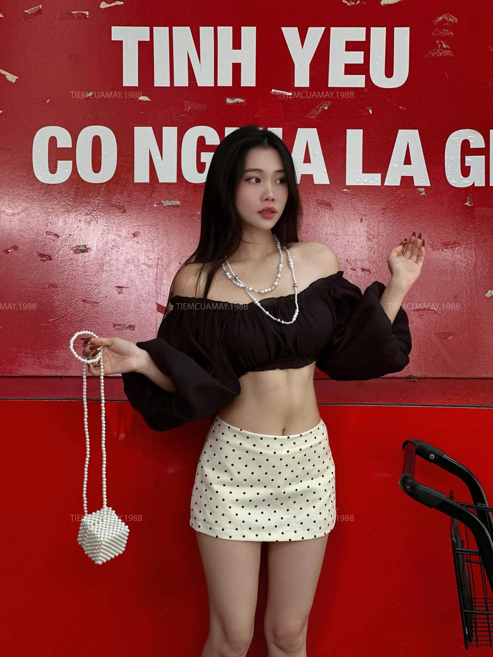 A19 - Áo Trễ Vai Tay Bồng Croptop Đi Biển Mùa Hè Phong Cách Bánh Bèo | BigBuy360 - bigbuy360.vn