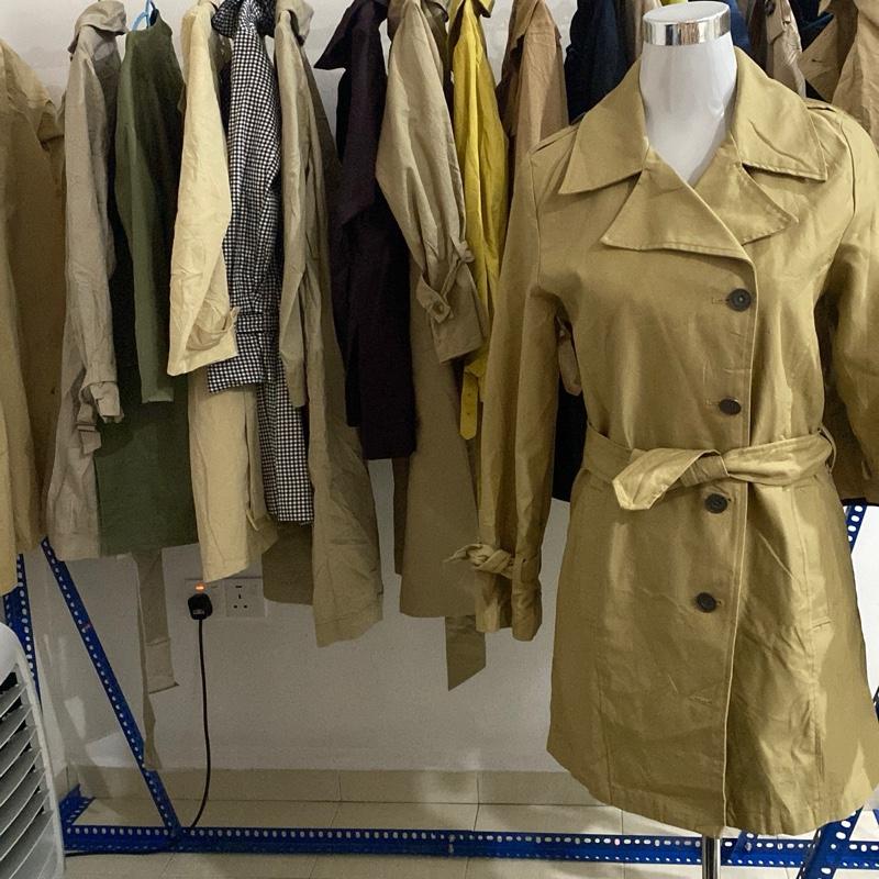 Trench Coat Lock Dalam Live - Jaket Tahan Lama - Cat, Blazer - TikTok ...