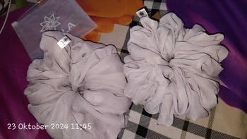 Product Review of SCRUNCHIE latelahijab Cepol Ikat Rambut Untuk Menambah Volume Hijab from d**o 2