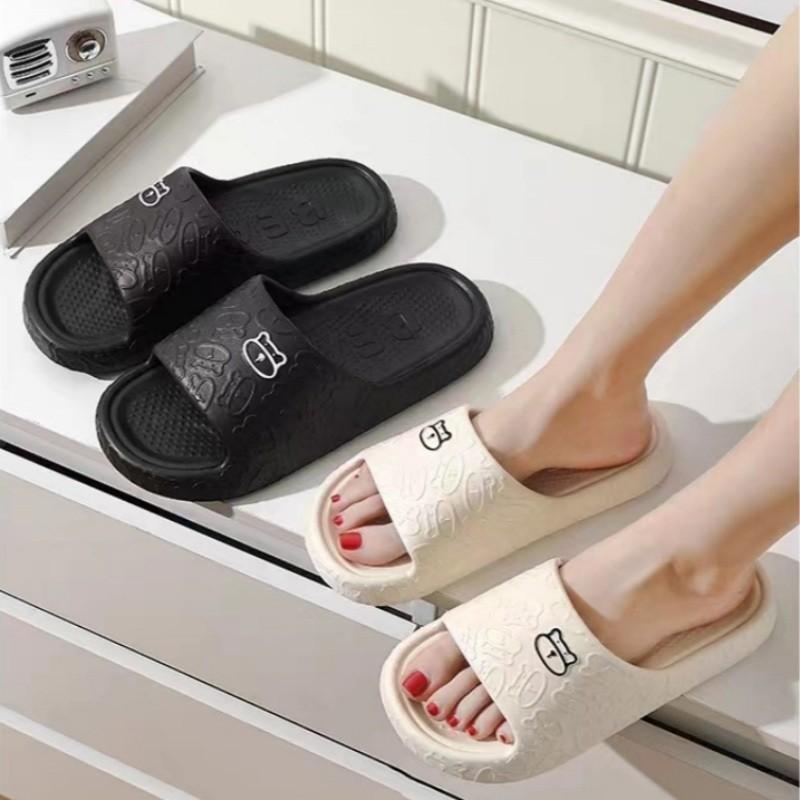 320 Sendal Karet Kartun Beruang Unisex Kekinian Anti Slip Shoes Wanita 2